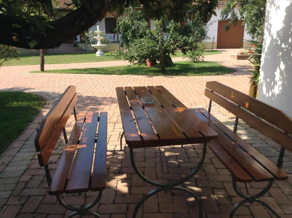 Bornemisza Kuria Wellness Resort Tiszabecs Exteriör bild