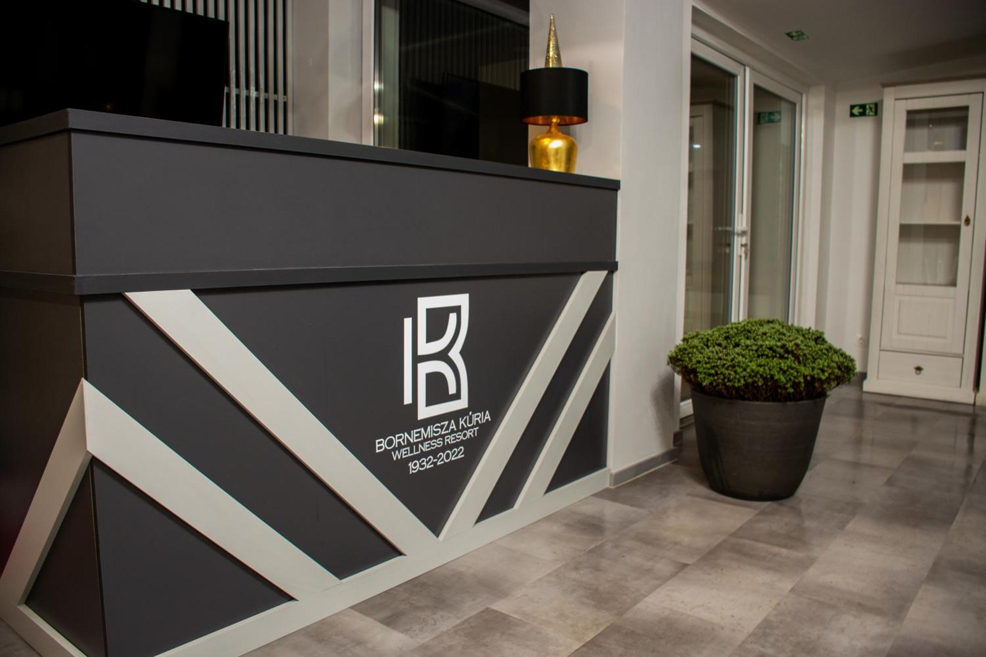 Bornemisza Kuria Wellness Resort Tiszabecs Exteriör bild