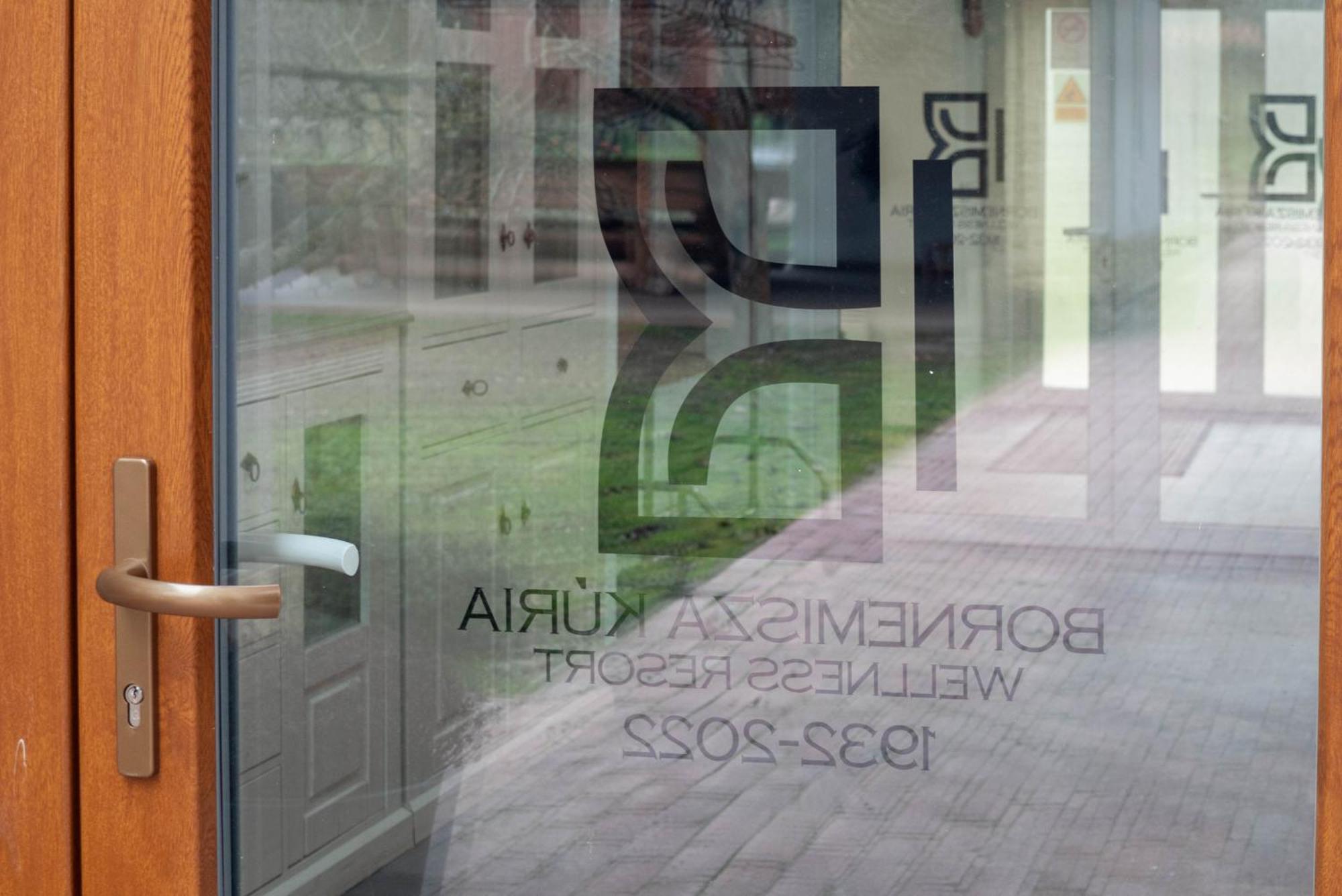 Bornemisza Kuria Wellness Resort Tiszabecs Exteriör bild